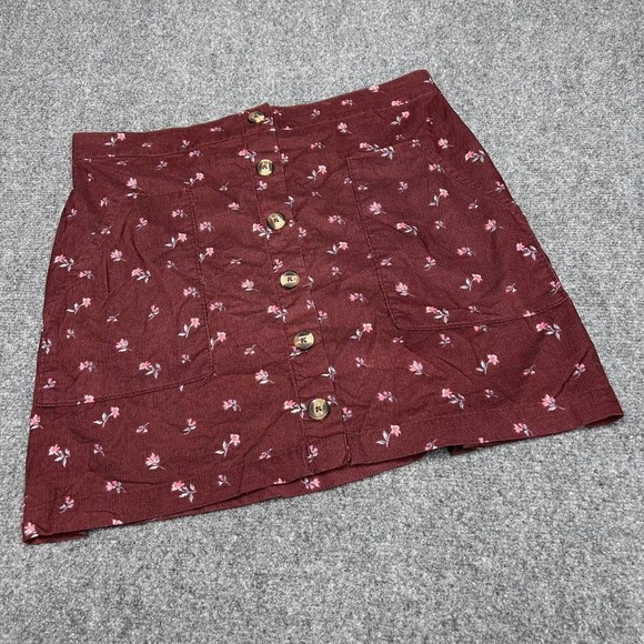 American Eagle Outfitters Dresses & Skirts - American Eagle burgundy corduroy floral mini skirt with button front Size Large